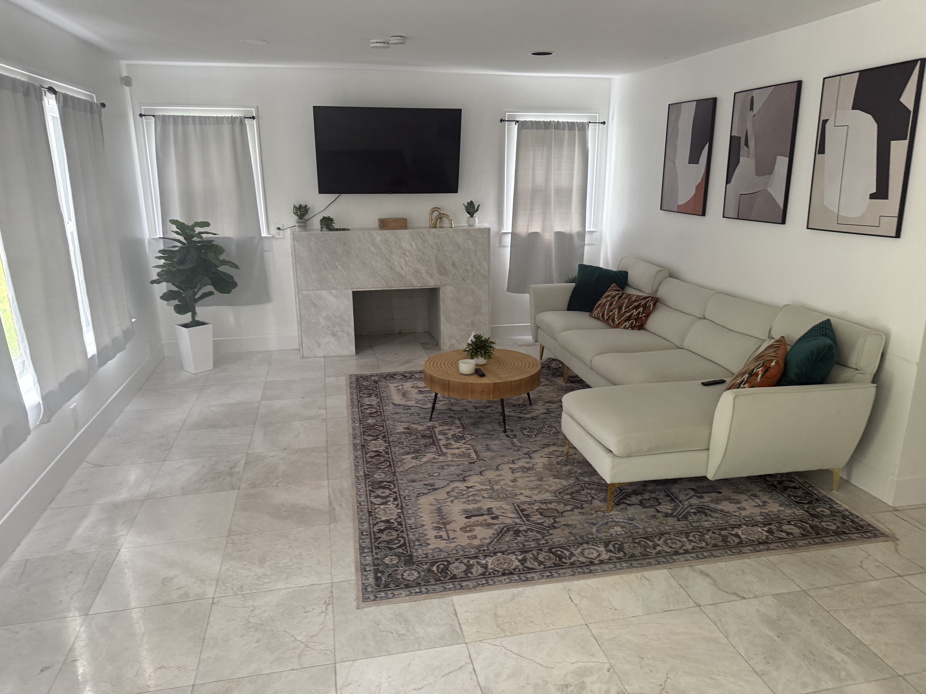 1629 Bonnie Brae Street - 1
